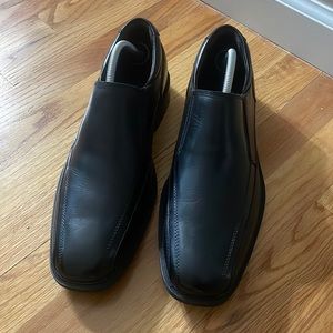 Kenneth Cole New York. Mens dress shoes.  10.5.
